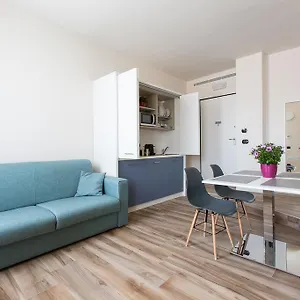 ** Hotel apartamentowy Isola Włochy